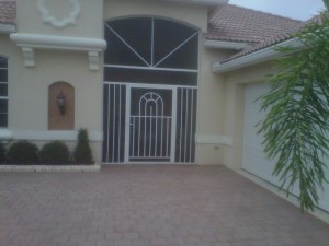 Screened Front Entry with Pickets